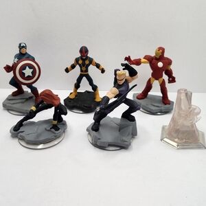 Disney Infinity 2.0 Marvel Figures + CRYSTAL tower Nova Hawkeye Captain
